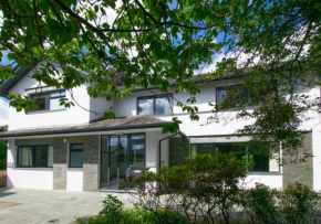 Oakdene House